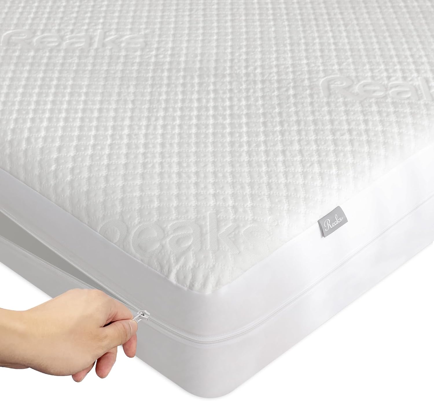 Reaks Mattress Protector with Zipper